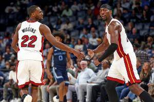 狂轰滥炸！热火一波14-0 目前以30-10领先公牛 拉松&阿德巴约8中8